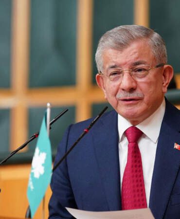 Davutoğlu, Temiz Ekran Hareketi’ne destek verdi