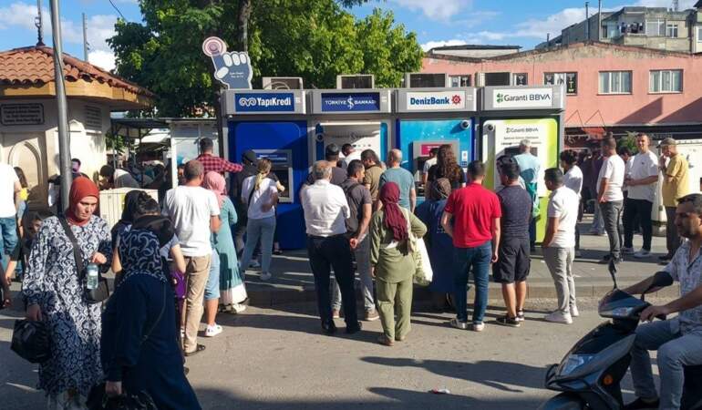 ATM’lerde sessiz sedasız başlayan değişiklik halkı zora soktu: Esnaf para üstü bulamıyor, vatandaş bakiyesini çekemiyor
