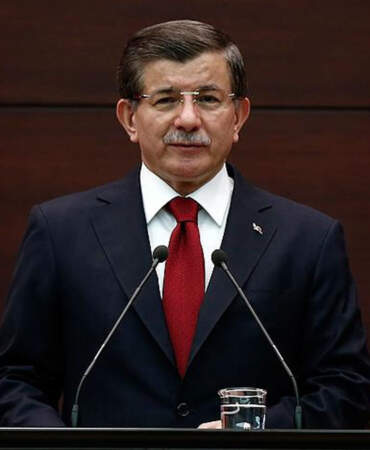 Davutoğlu: İktidar milletvekilleri sokağa çıkamayacak haldeler