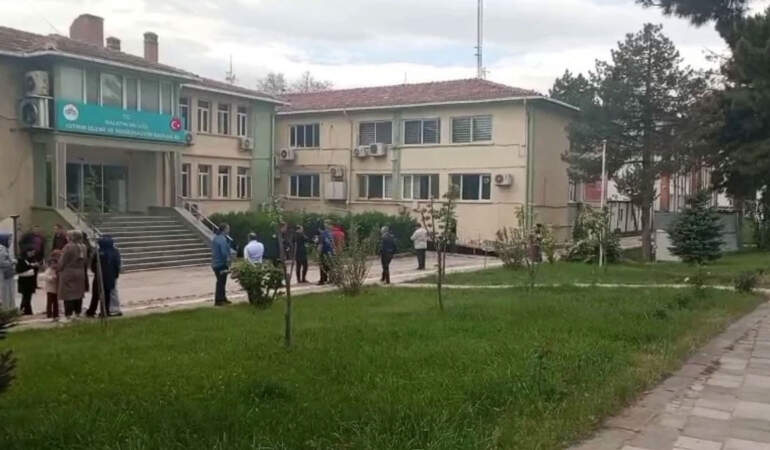 Malatya Valiliği’nden deprem açıklaması: 68 ihbar yapıldı