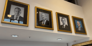 CHP Genel Merkezi’nde ‘Fotoğraf’ Mesajı: Özel’in Görüntüsü Hangi Anlama Geliyor?