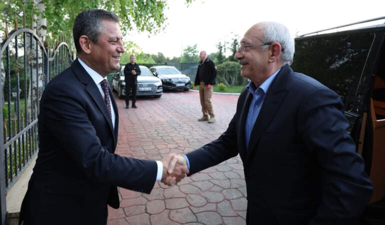 CHP’de Bayramlaşma Resti: Kılıçdaroğlu ve Özel Aynı Güne Çağrı Yaptı