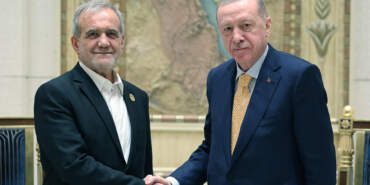 Cumhurbaşkanı Erdoğan Pezeşkiyan ile Görüştü
