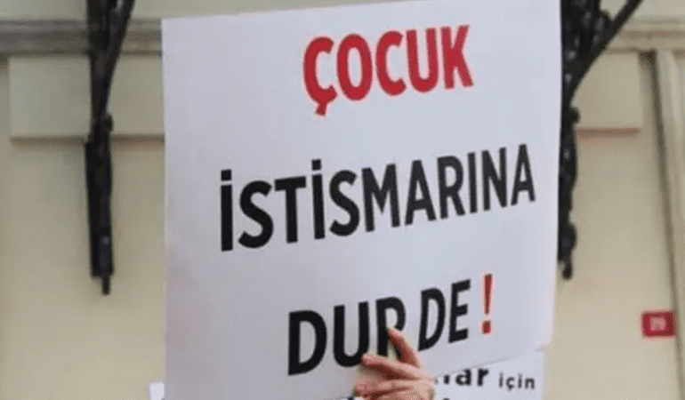İzmir’de Çocuk İstismarı Soruşturması: Anne Gözaltında