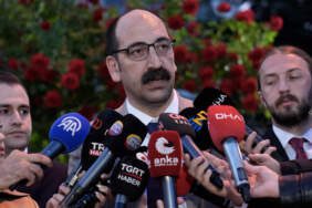 Kemal Kılıçdaroğlu İl ve İlçe Örgütlerini Görevden mi Aldı? Resmi Açıklama Geldi