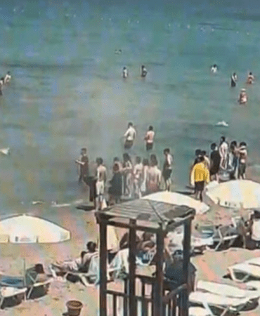 Kuşadası’nda Korku Dolu Anlar! Çinli Turist Böyle Kurtarıldı