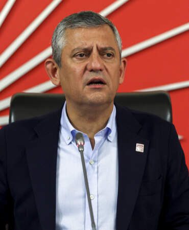 CHP’nin Sitesinde Güncelleme, Özel’in Unvanı Değişti