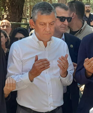 Özgür Özel’in Amcası Necati Özel Son Yolculuğuna Uğurlandı