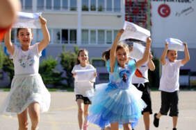 18 Milyon Öğrenci İçin Yaz Tatili Başlıyor: Yarın Karne Zili Çalacak
