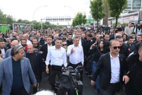 TOMA’nın üstünden seslenen Özel: Parti fiilen kapatıldı, yeniden açacağız