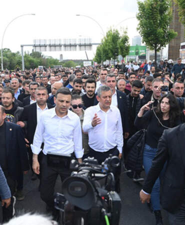 TOMA’nın üstünden seslenen Özel: Parti fiilen kapatıldı, yeniden açacağız
