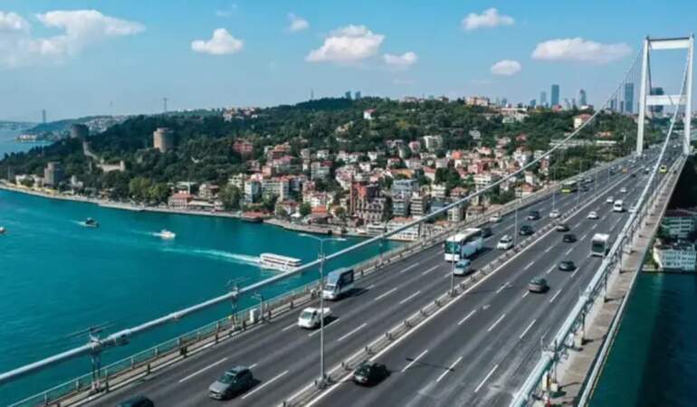 25 Mayıs Pazartesi (Bugün) köprü ve otoyollar ücretsiz mi? KGM resmi takvimi açıkladı