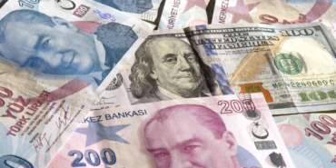Dolar/TL’de tüm zamanların rekoru: Yarım günde tarihi zirve yenilendi