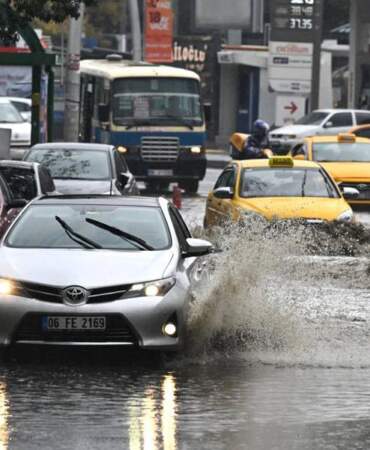 İçişleri Bakanlığı’ndan kritik hava uyarısı: Yarın çok sayıda kentte sağanak bekleniyor