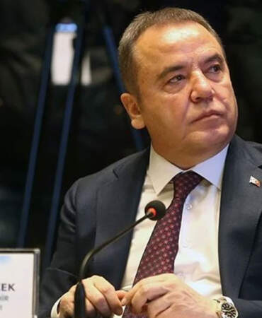 Tutuklu Başkan Muhittin Böcek hastaneye kaldırıldı
