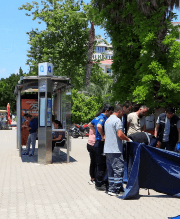 Adliye Önünde Şüpheli Ölüm… Bankta Hareketsiz Bulundu