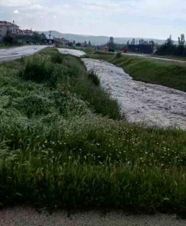 Ankara’da Sağanak Sel Taşkınlarına Neden Oldu
