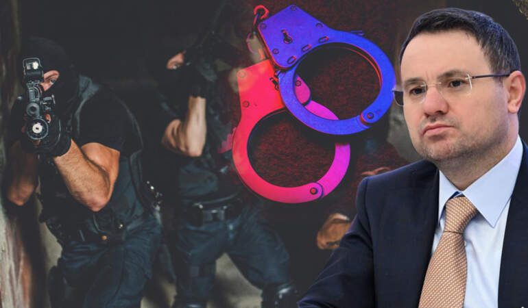 Bakan Gürlek Duyurdu: 48 İlde Organize Suç Örgütlerine Operasyon! Yüzlerce Gözaltı Var