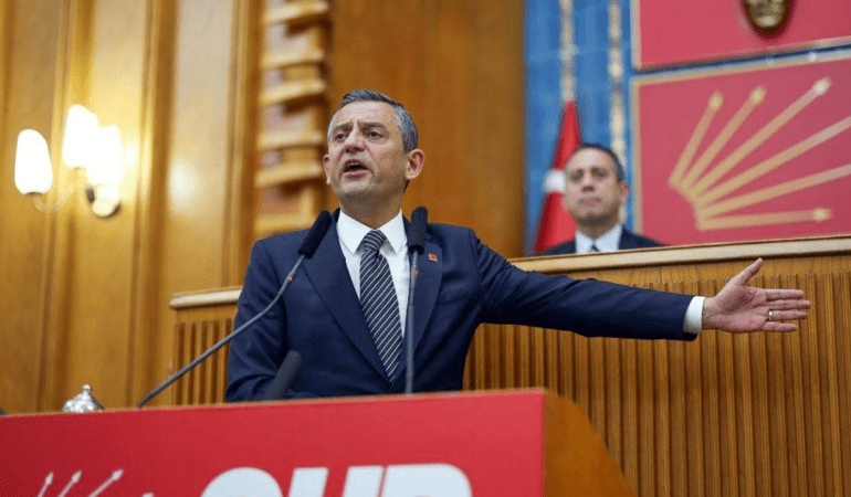 CHP Bölünüyor mu? ‘Özgür Özel Talimatı Verdi, Yeni Parti Geliyor’