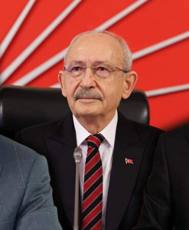 CHP’de Kritik MYK Sona Erdi: İki Belediye Başkanına İhraç Talebi