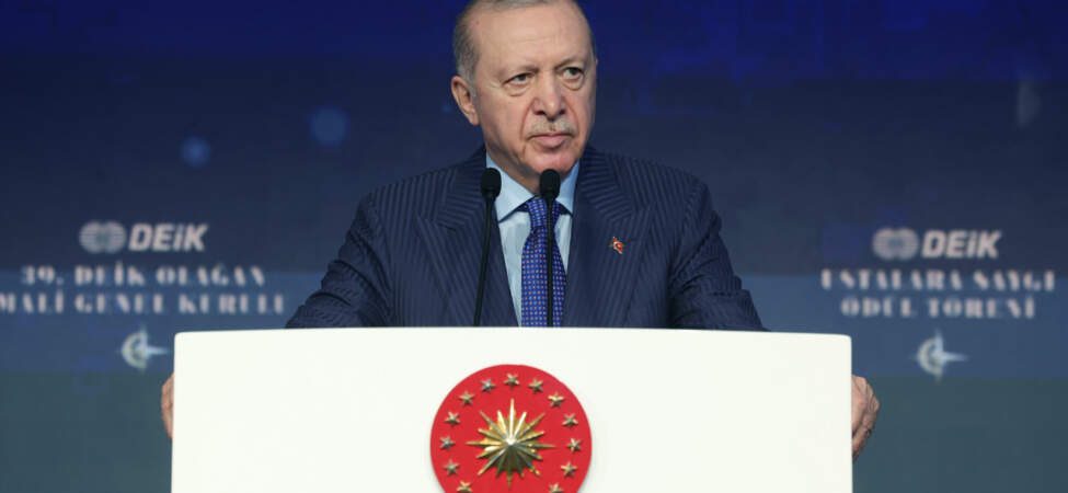 Cumhurbaşkanı Erdoğan 3 Şairi Andı