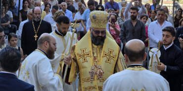 Dünyanın İlk Mağara Kilisesinde Kadim Buluşma: Hatay’da Aziz Petrus ve Pavlus Bayramı Kutlandı