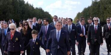 Galatasaray Heyeti Anıtkabir’i Ziyaret Etti