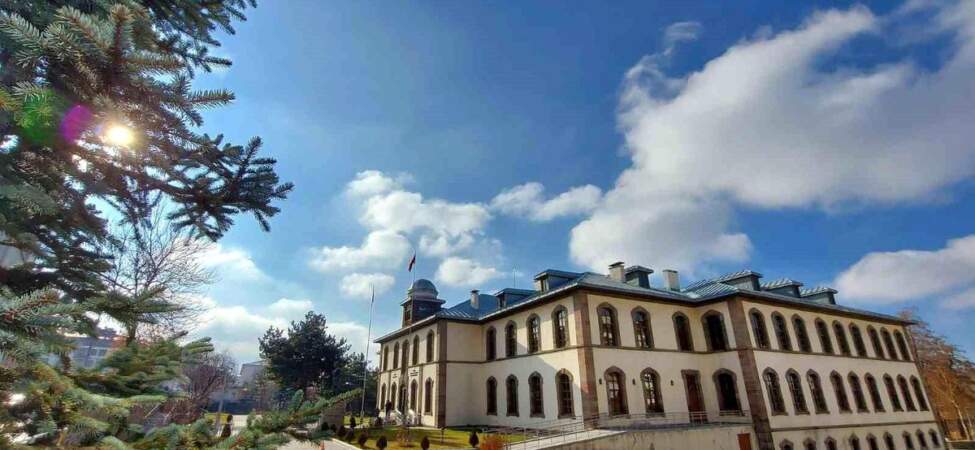 Tarihi Eserler Erzurum’da Kalmalı