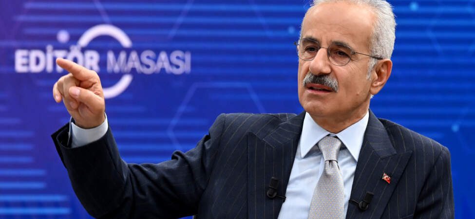 Bakan Uraloğlu Açıkladı | Hürmüz’ü Devre Dışı Bırakacak Çılgın Proje: Efsane Hicaz Demir Yolu Okyanusa İniyor