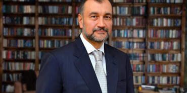 Murat Ülker’den Borç İtirafı: 8 Yılda 40 Fabrika Sattık