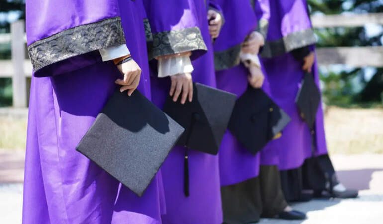 Sınırı Geçmeden Yurt Dışı Mezunu Olmuşlar! 419 Üniversitelinin Diploması Artık Çöp