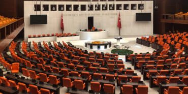 TBMM’deki Taciz Skandalında Skandal Karar: Tüm Tutuklu Sanıklara Tahliye