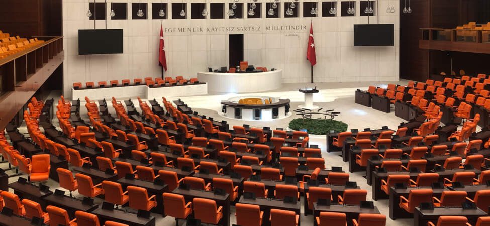TBMM’deki Taciz Skandalında Skandal Karar: Tüm Tutuklu Sanıklara Tahliye