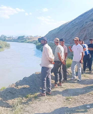 Muş’ta yürek yakan olay: Akarsuya düşen kardeşlerden biri öldü, diğeri aranıyor