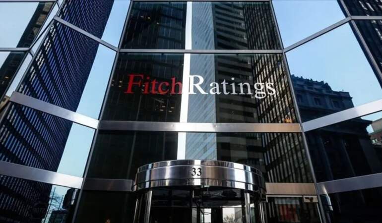 Fitch, Türkiye’nin kredi notunu “BB-” olarak teyit etti