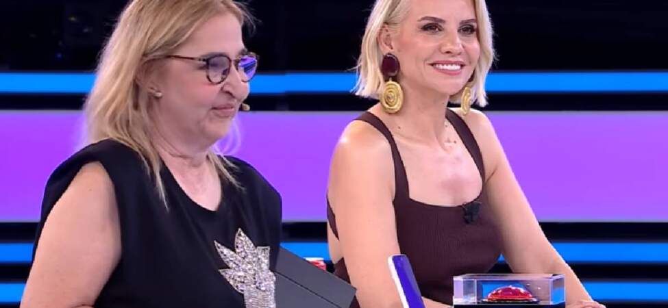 ‘Aza tamah etmeyen çoğu bulamaz’ dedi! Aldığı ödülle herkesi duygulandırdı