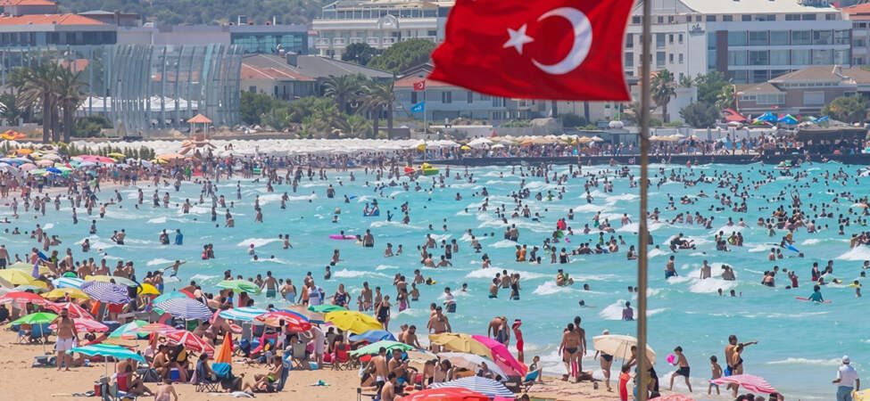 İtalya ve Yunanistan’ı geride bıraktı: Türkiye, turizmde fark attı