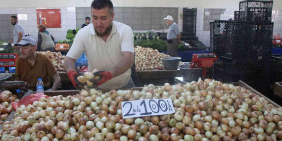 ‘Soğan altın oldu’: Fiyatı bir yılda 10 kat yükseldi