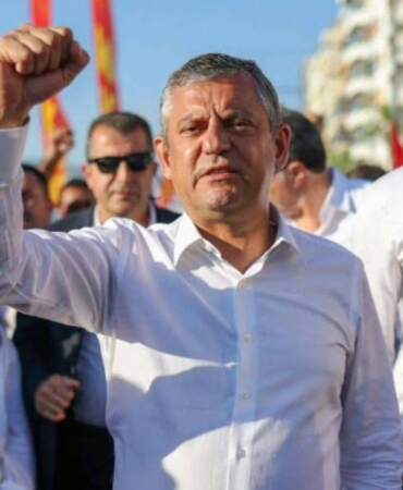 Özgür Özel’in işaret ettiği süreçte kritik adım: ‘Yeni Parti’ adı için resmi başvuru yapıldı