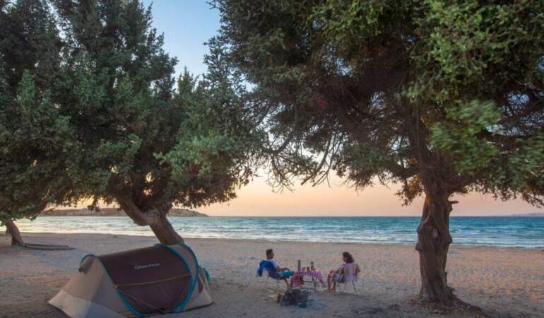 Çeşme’de bedava plaj arayanlar yaşadı: İncecik kumuyla o sahil dolup taşıyor