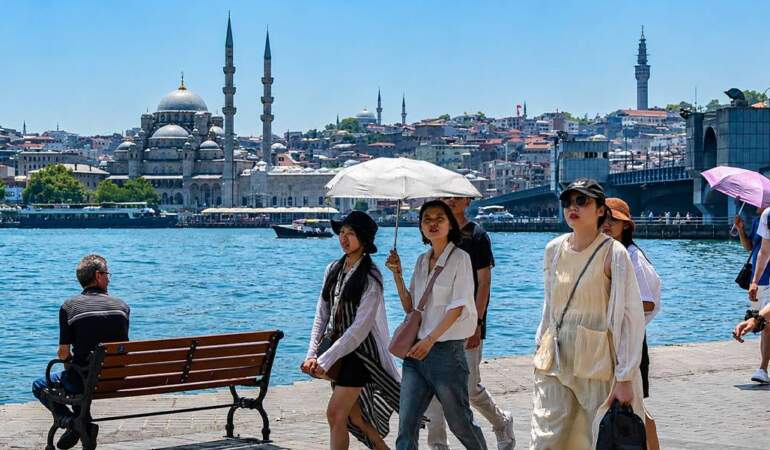 İstanbul’da sıcaklık 36 dereceyi bulacak: Ege ve Akdeniz 45 dereceyi hissedecek