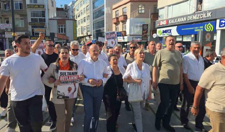 Görevden alınmıştı: CHP Samsun yönetimi il binasını boşalttı