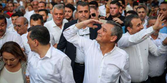 Yeni Parti’nin ismi, programı ve yol haritası belli oldu: En az 90 milletvekili katılıyor