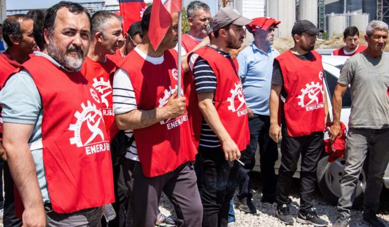 Yunus Emre Termik Santrali işçileri ödenmeyen maaşlar için Ankara’ya yürüyor