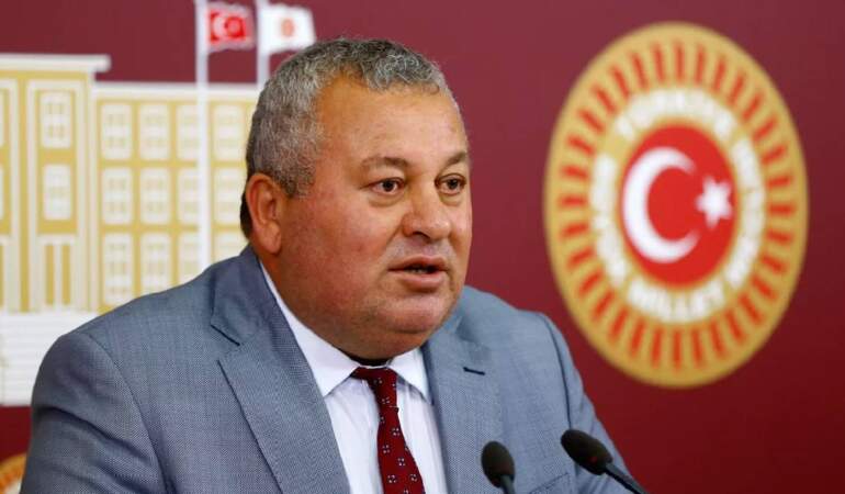 CHP’li vekillerden yeni parti açıklamaları: Milletvekilleri olarak topluca istifa edeceğiz