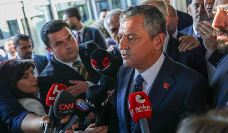 Özel 74 il başkanıyla görüştü: Hep birlikte iktidara yürümek üzere illerimize dağılıyoruz