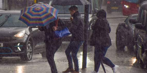 İstanbul’da yağmur bugün başlıyor: Sıcaklıklar 8 derece düşecek! Trakya, Karadeniz ve İç Anadolu’da sel riski