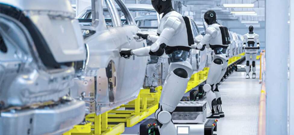 Otomotiv devinde insansı robot krizi grevi! Üretim yarı yarıya durdu