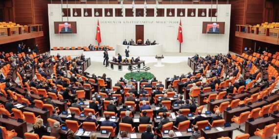 TBMM’de emekli maaşı düzenlemesi: Kanun teklifinin ilk 7 maddesi kabul edildi