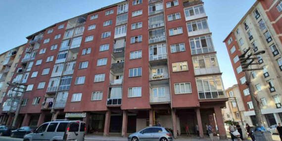 Eskişehir’de acı olay! Eşi tatile giden adam evde ölü bulundu